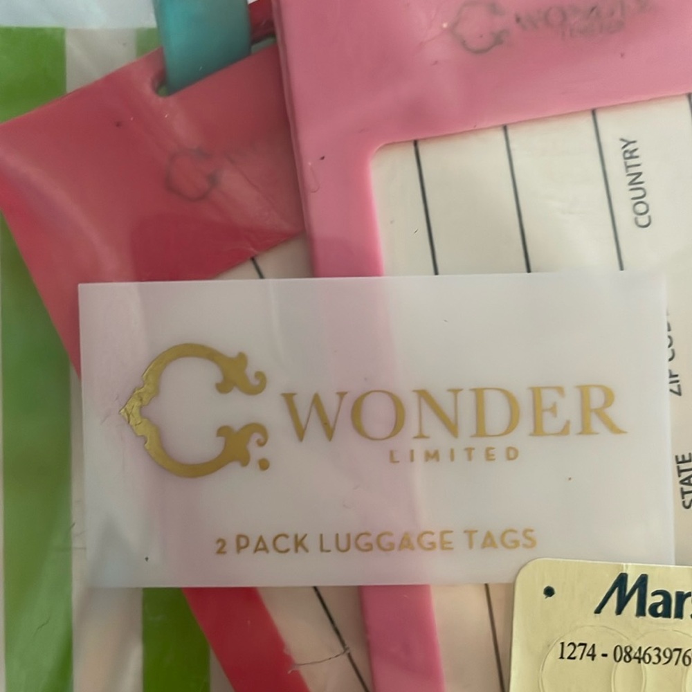 Wonder limited to pack luggage tags